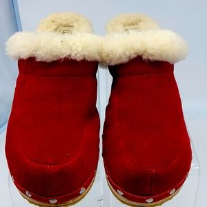 UGG Australia Authentic Red Kalie Suede Sherpa lined Clogs Mules Slides  sz41
